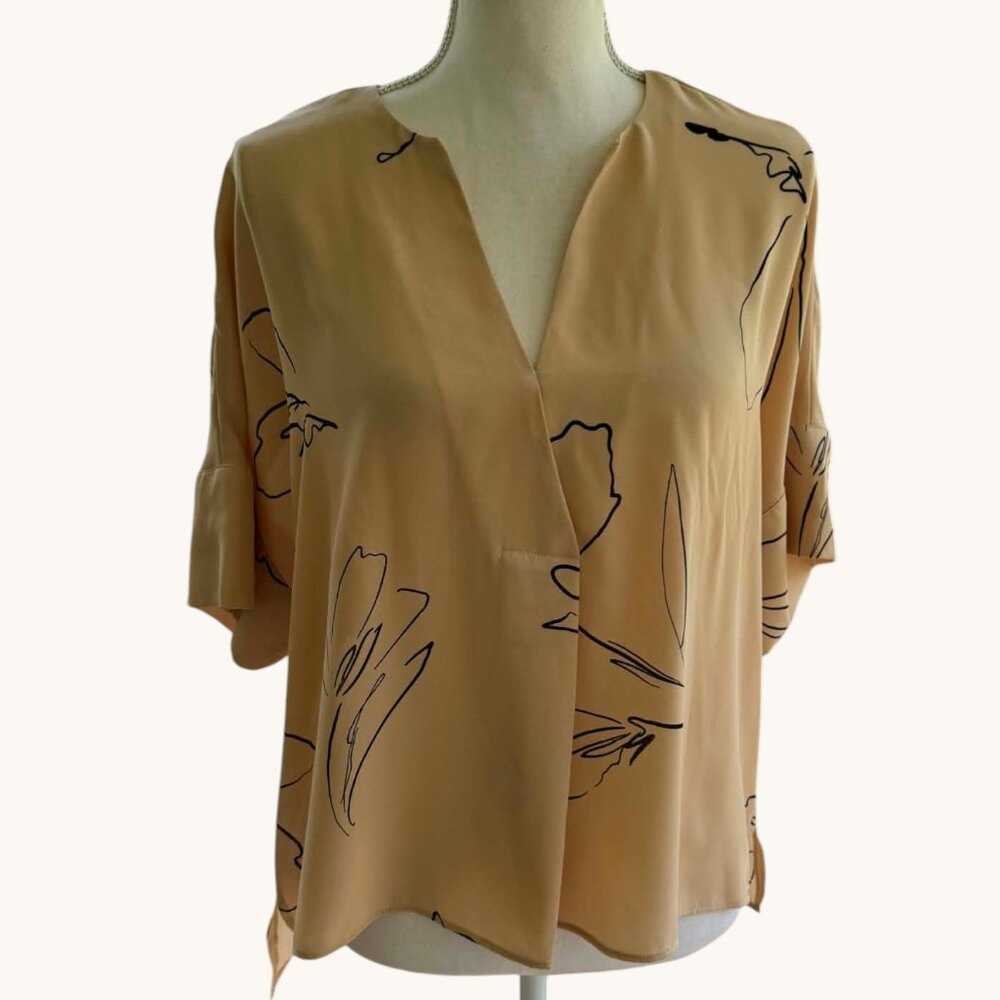 Worthington Abstract Tan and Black Blouse